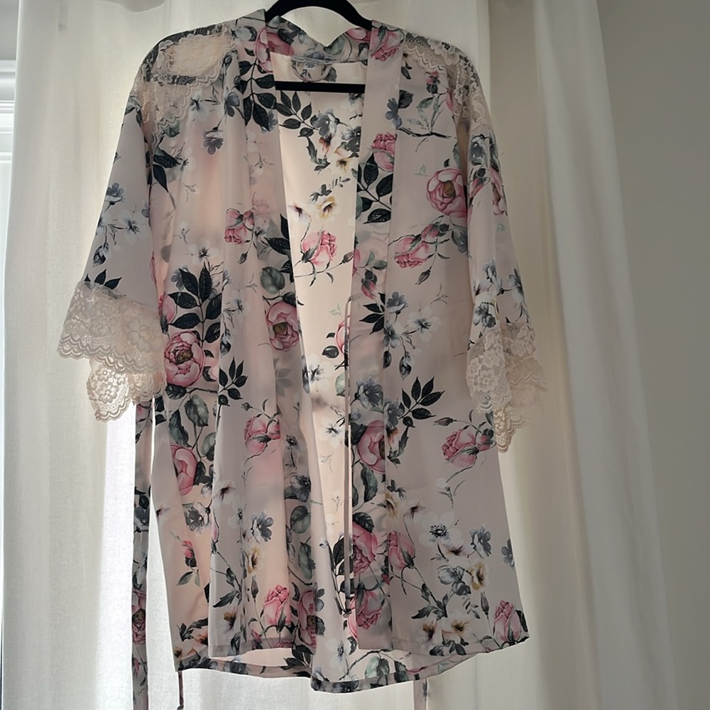 Satin floral lace trimmed robe